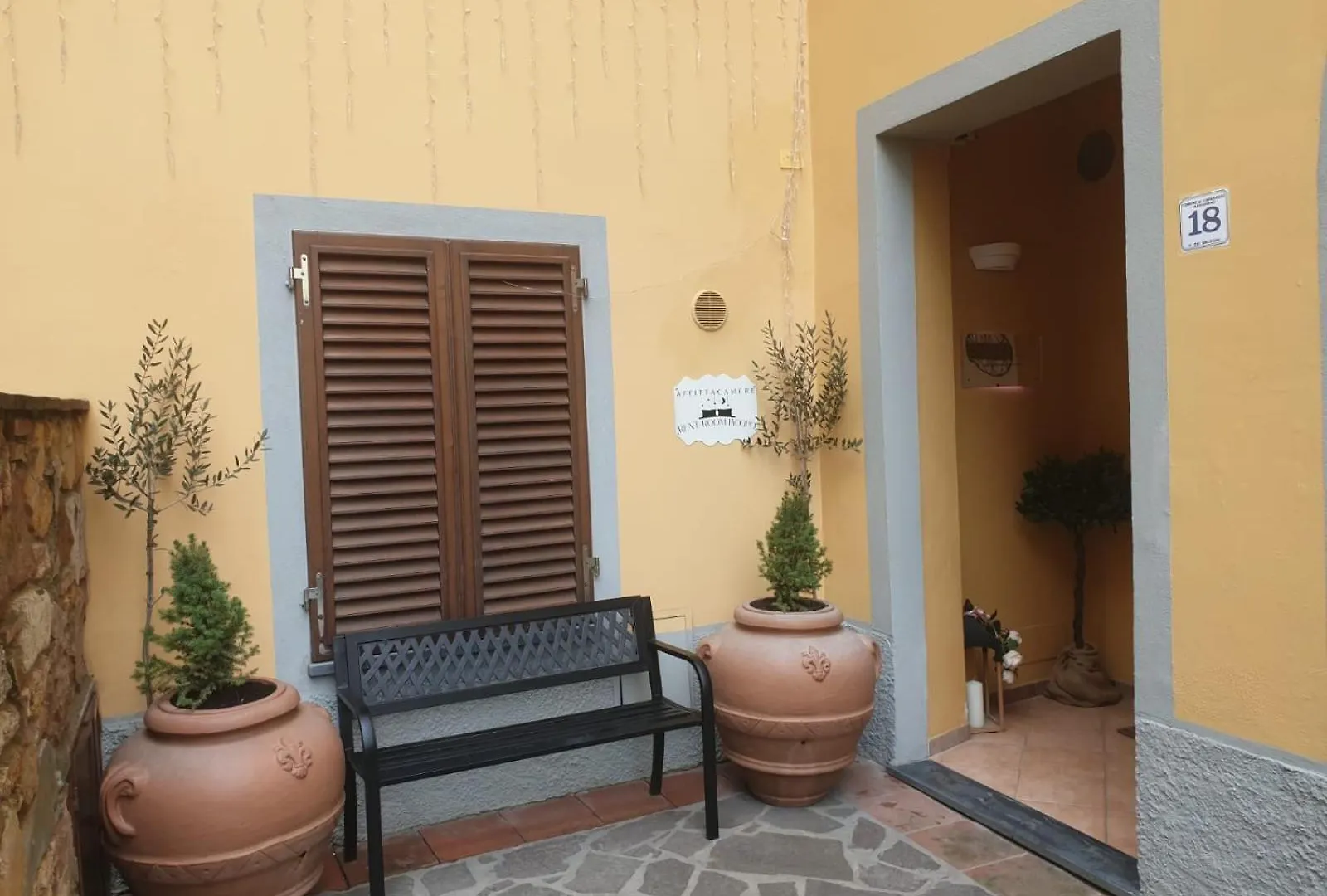Rent Room Iacopo Capannori Guest house